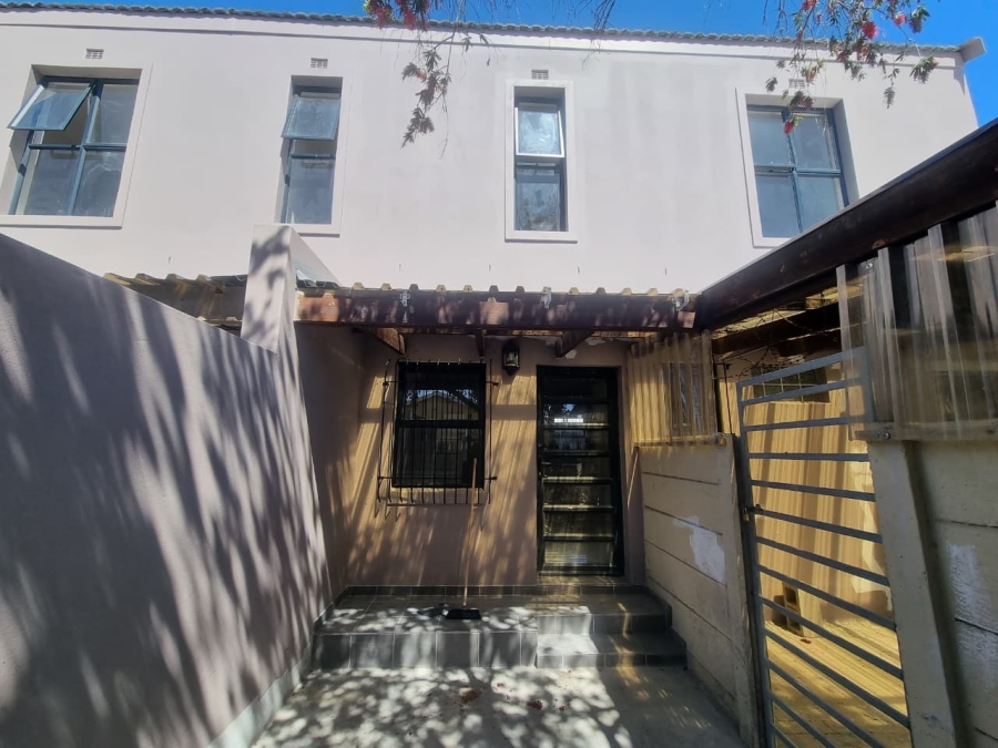 To Let 3 Bedroom Property for Rent in Rondebosch East Western Cape